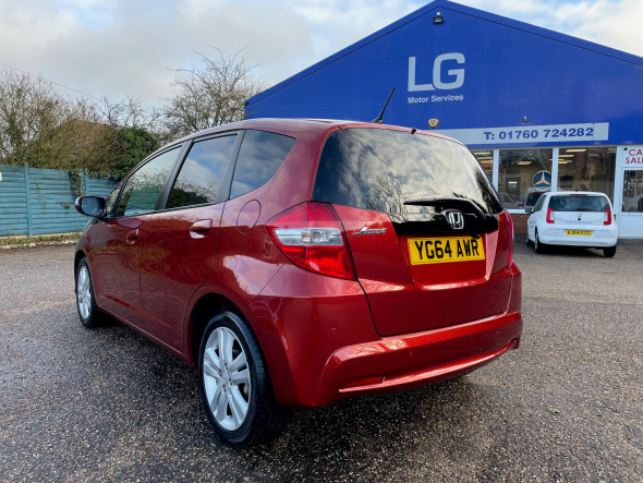 Jazz ES+I-VTEC Automatic