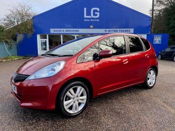 Jazz ES+I-VTEC Automatic