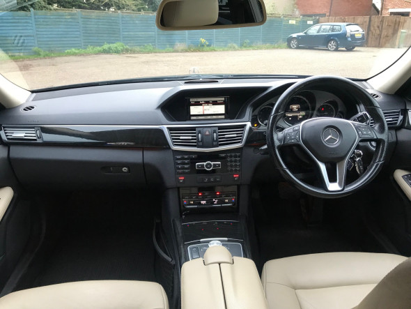 E220 CDI Avantgarde Blue-Efficiency Automatic