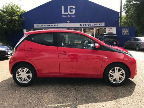 Aygo 1.0 VVT-I X-Pression Auto