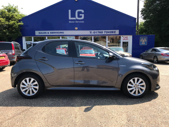 Yaris 1.5 VVT-h Icon