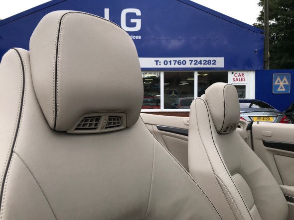 E220 Bluetec SE Cabriolet