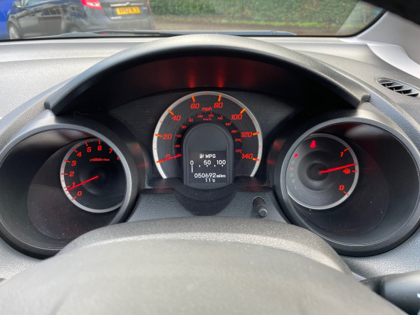 Jazz ES+I-VTEC Automatic