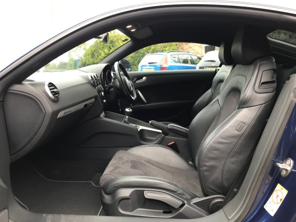 TT 2.0 TDI Black Edition