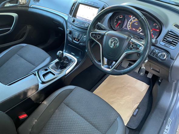 Insignia 2.0 CDTi ecoFLEX Tech Line Sports Tourer