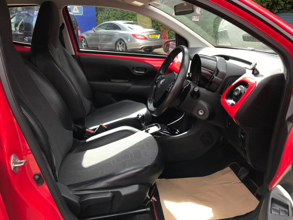 Aygo 1.0 VVT-I X-Pression Auto