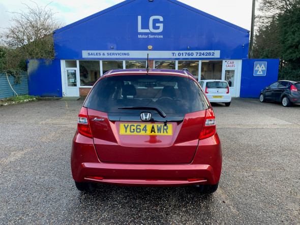 Jazz ES+I-VTEC Automatic