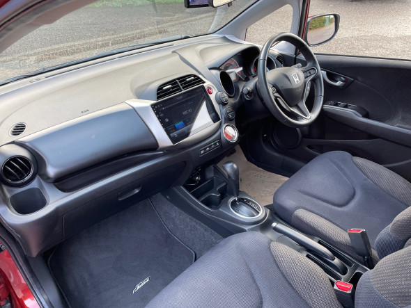 Jazz ES+I-VTEC Automatic