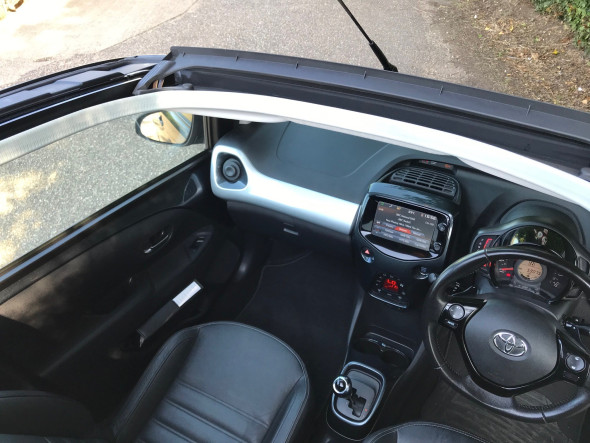 Aygo 1.0 VVT-I x-clusiv 2 x-wave x-shift Automatic