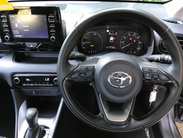 Yaris 1.5 VVT-h Icon