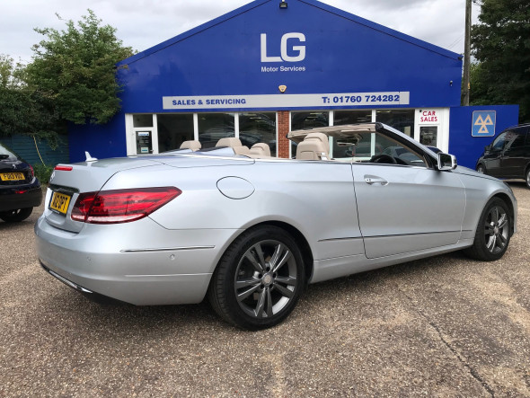 E220 Bluetec SE Cabriolet