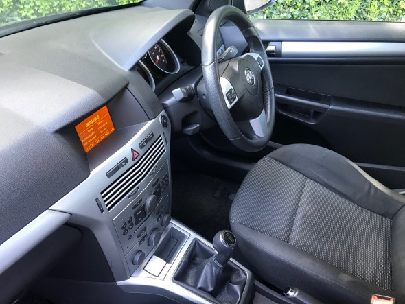 Astra Sport Hatch 1.8i VVT SRI