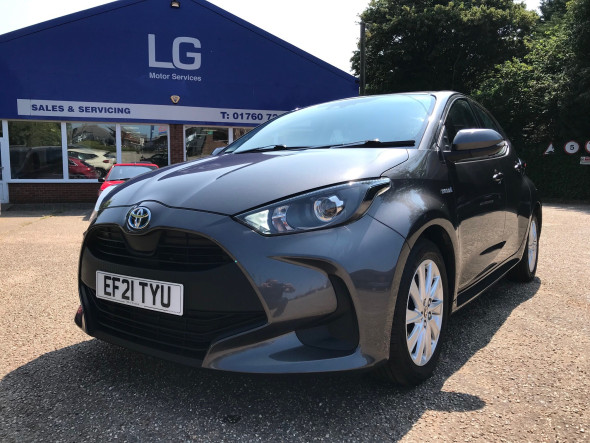 Yaris 1.5 VVT-h Icon