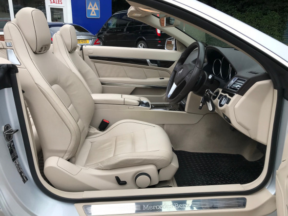 E220 Bluetec SE Cabriolet