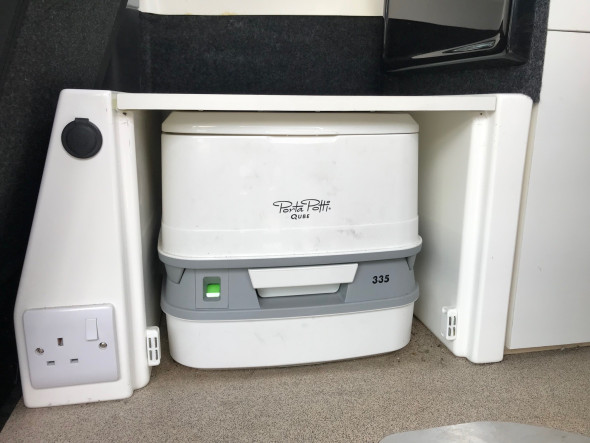Fiorino 1.3 Multijet2 SX Romahome R10 Automatic