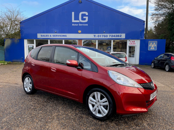 Jazz ES+I-VTEC Automatic