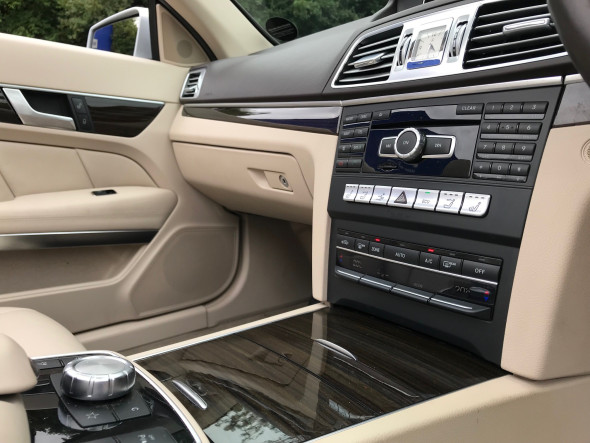 E220 Bluetec SE Cabriolet