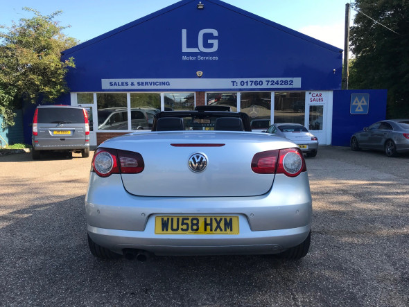 Eos Sport T FSI Automatic