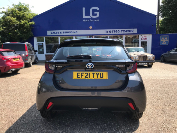Yaris 1.5 VVT-h Icon