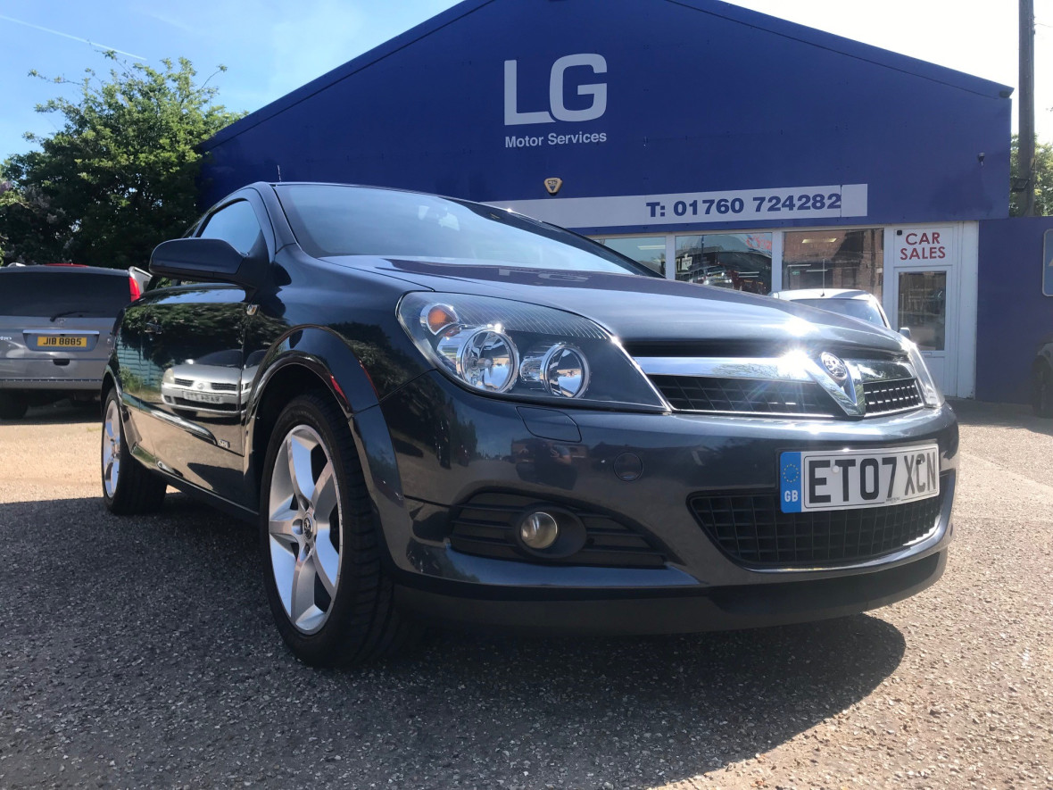 Vauxhall Astra Sport Hatch 1.8i VVT SRI