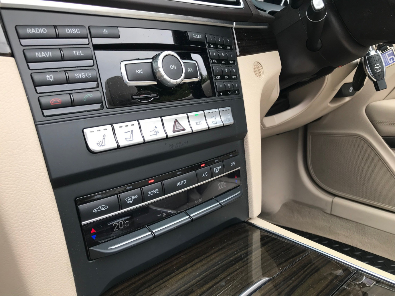 E220 Bluetec SE Cabriolet