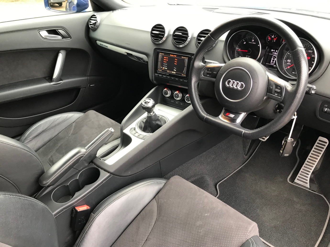 TT 2.0 TDI Black Edition