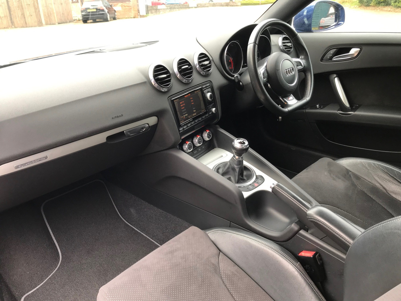 TT 2.0 TDI Black Edition