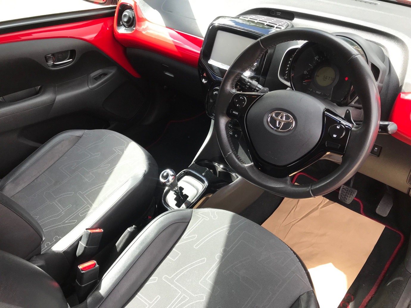 Aygo 1.0 VVT-I X-Pression Auto