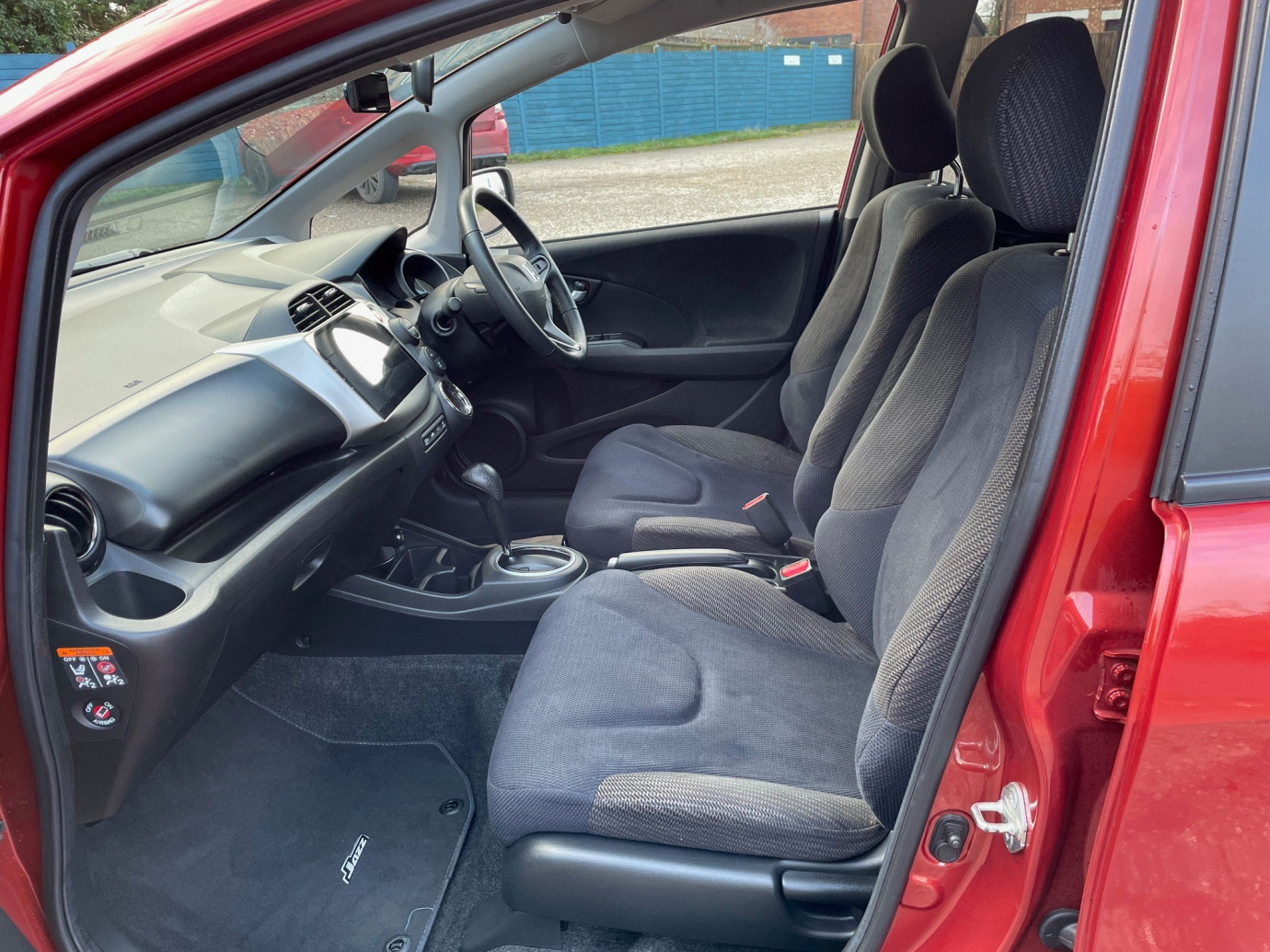 Jazz ES+I-VTEC Automatic