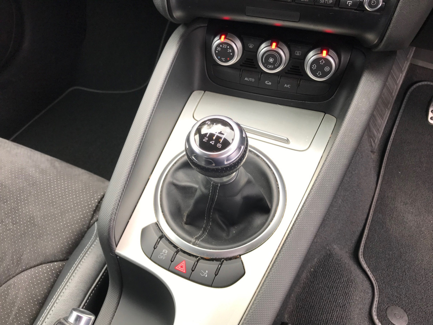 TT 2.0 TDI Black Edition