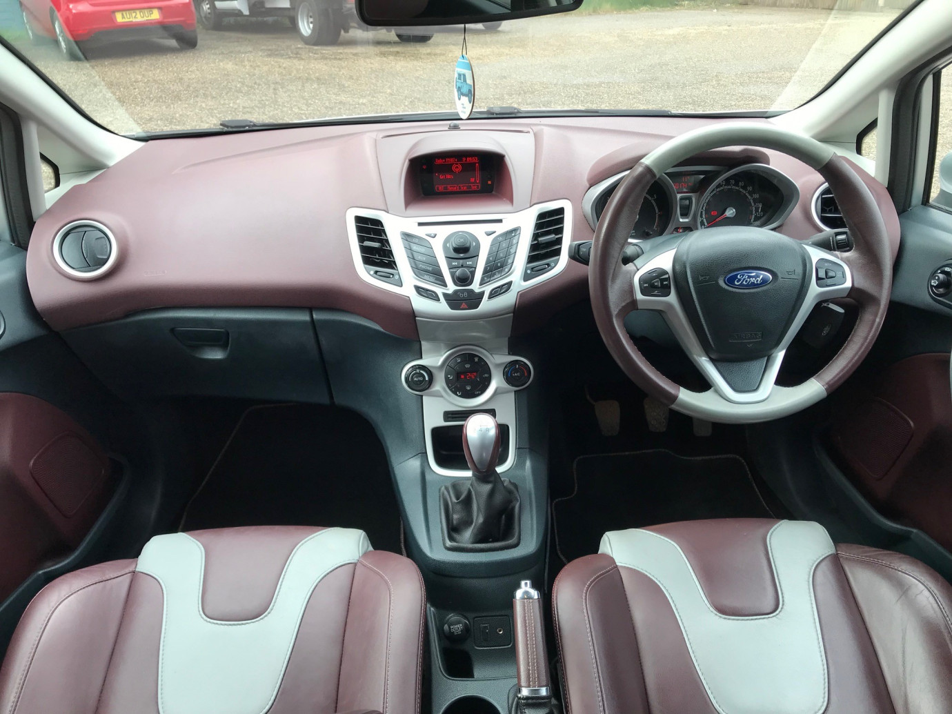 Fiesta Titanium Individual