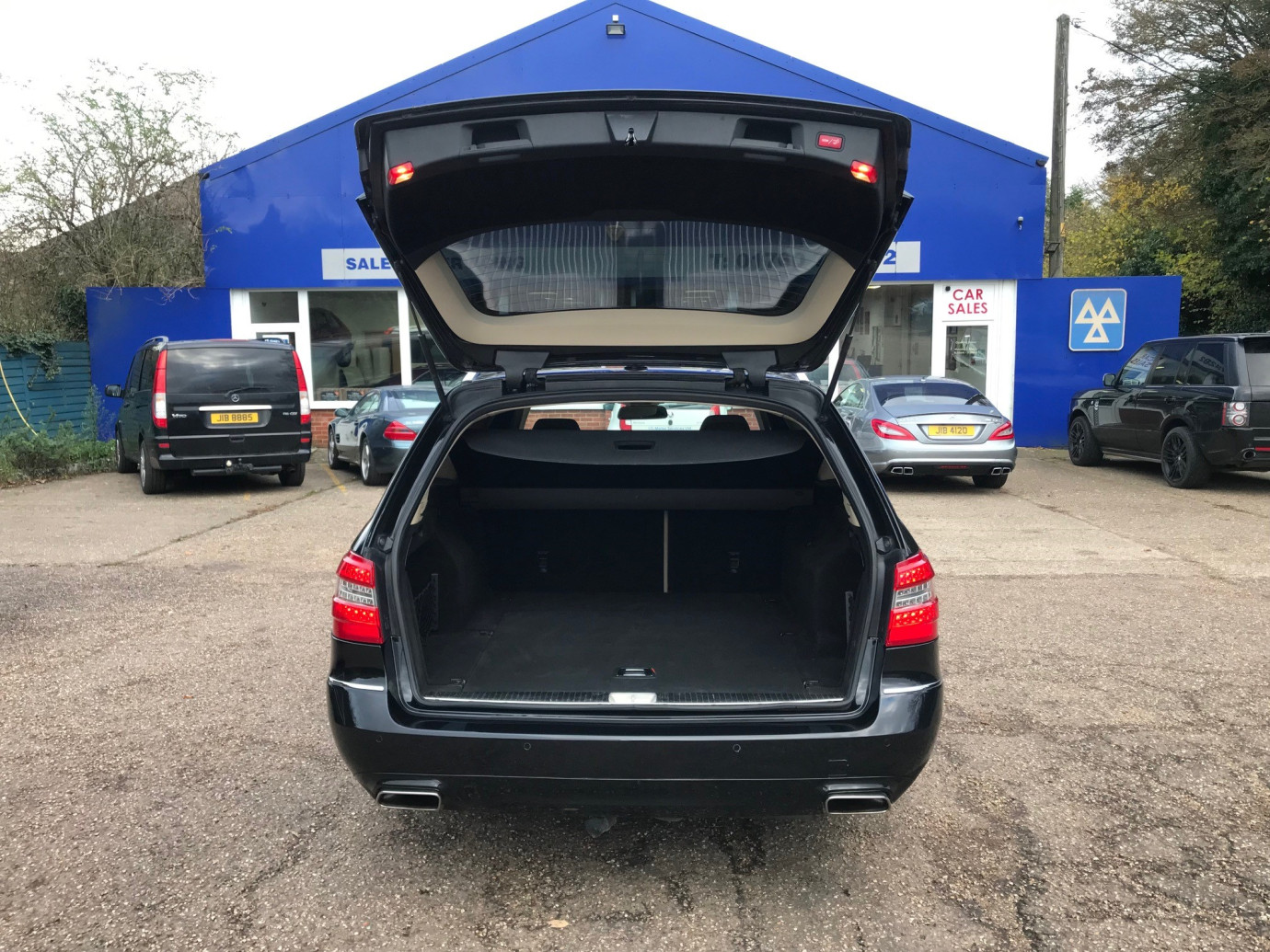 E220 CDI Avantgarde Blue-Efficiency Automatic