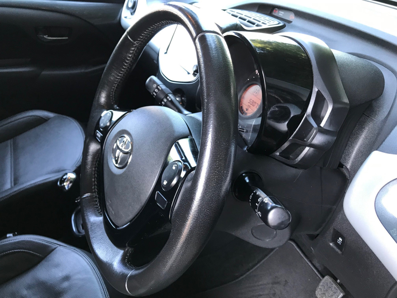 Aygo 1.0 VVT-I x-clusiv 2 x-wave x-shift Automatic