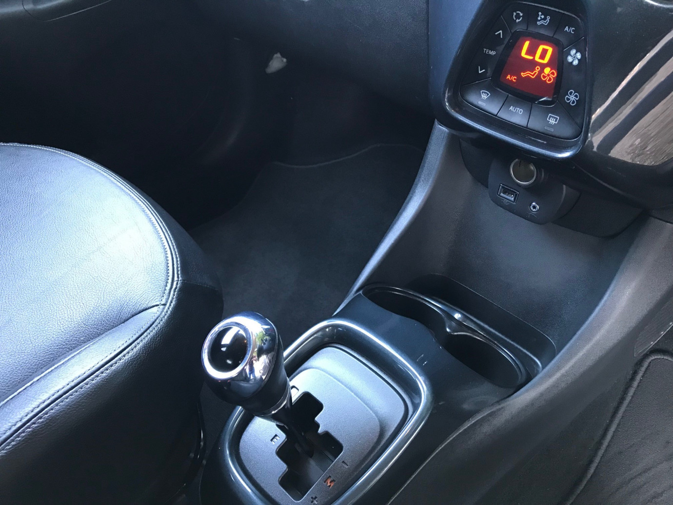 Aygo 1.0 VVT-I x-clusiv 2 x-wave x-shift Automatic