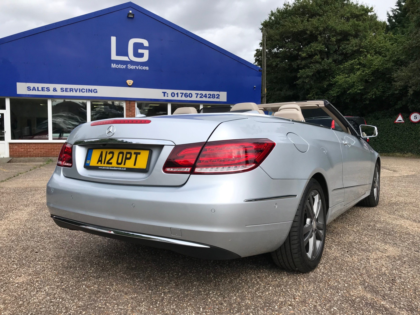 E220 Bluetec SE Cabriolet