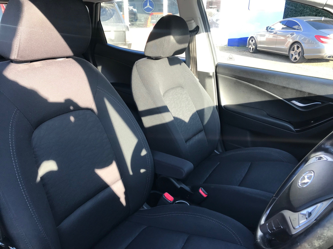 IX20 Active Auto