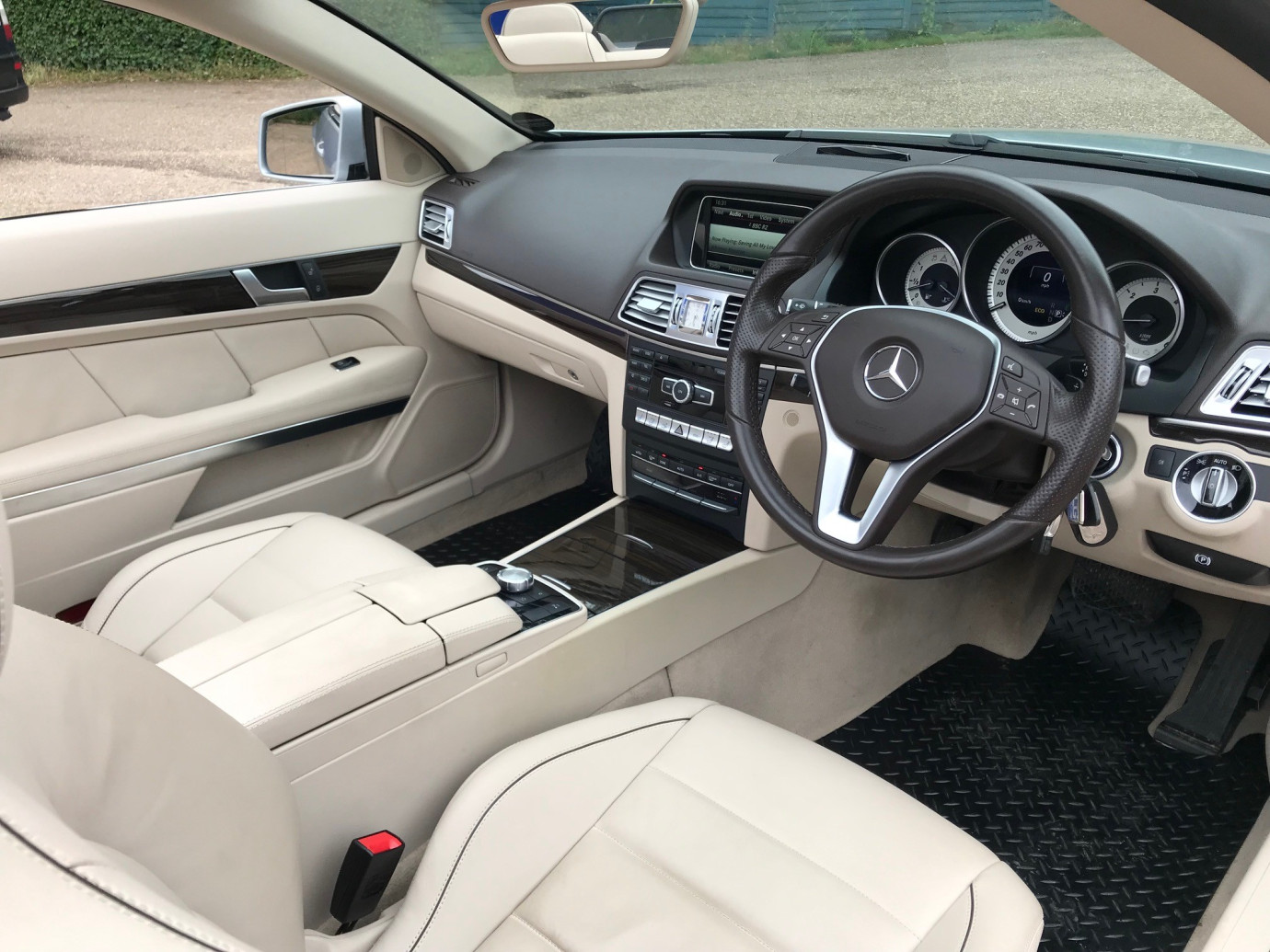 E220 Bluetec SE Cabriolet