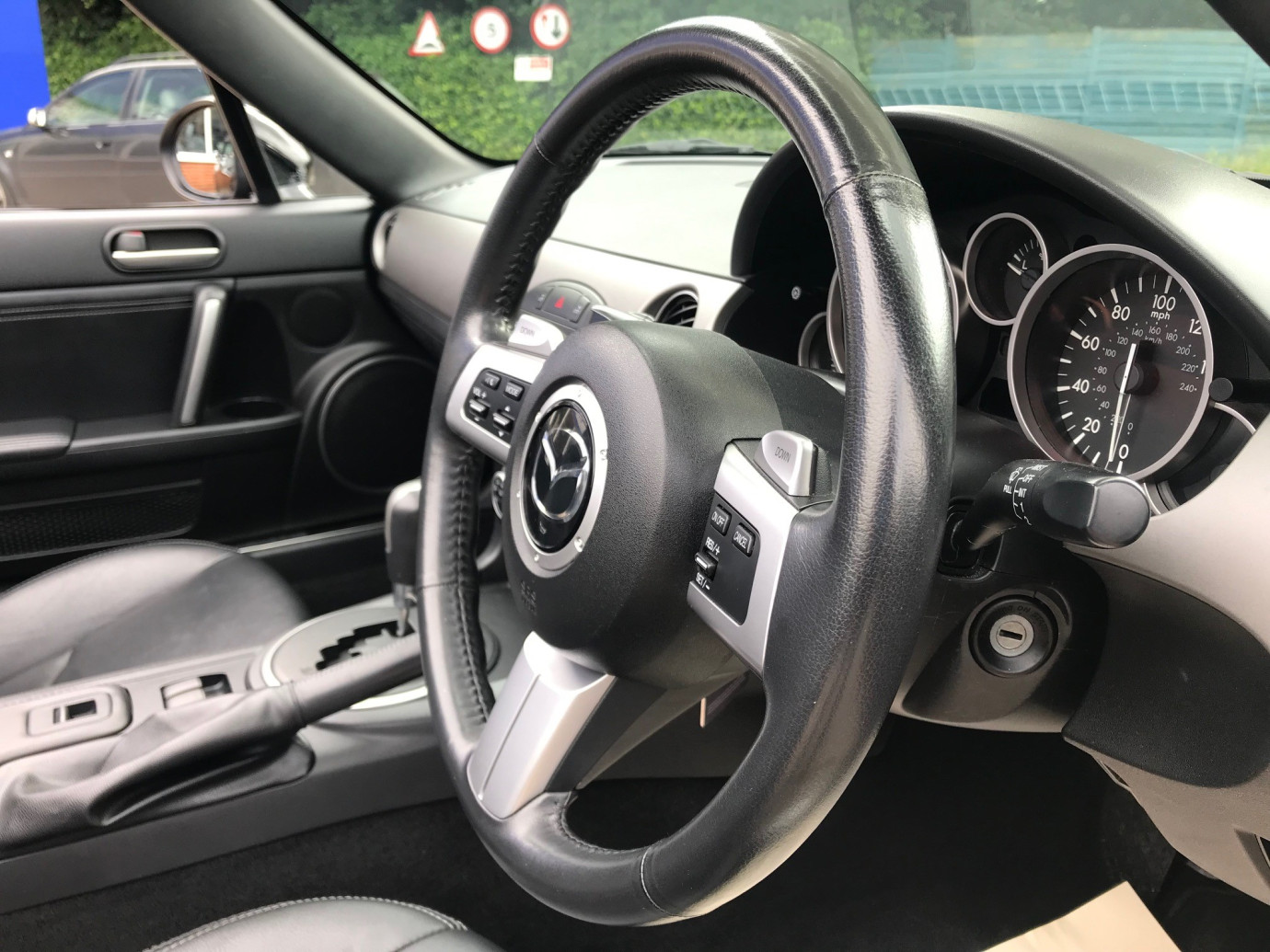 MX-5 2.0i Roadster Powershift Auto