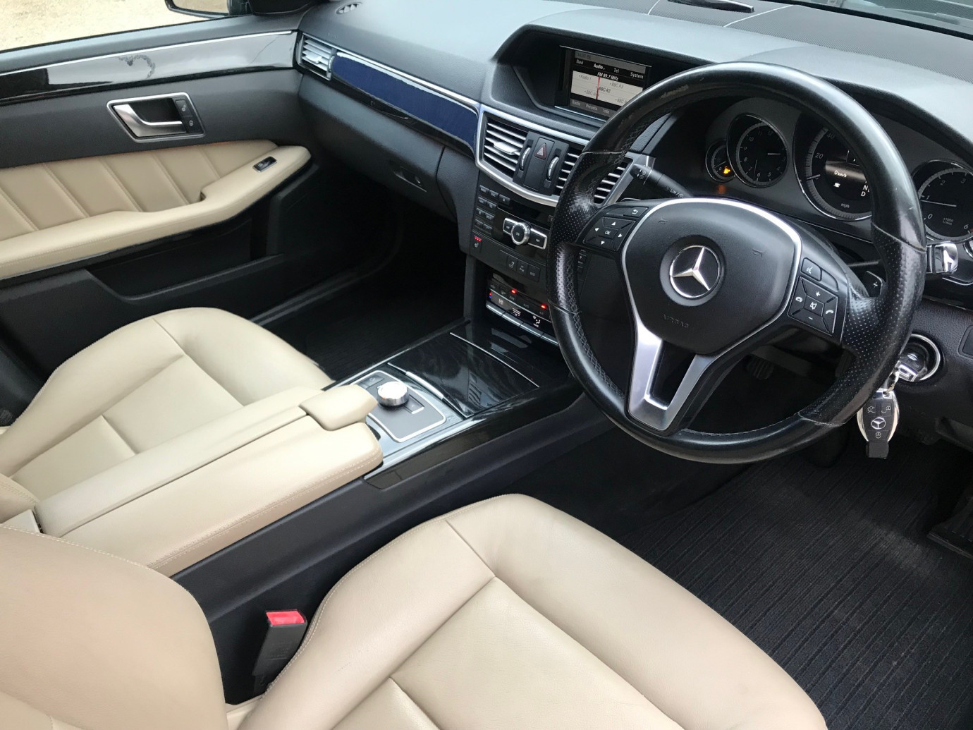 E220 CDI Avantgarde Blue-Efficiency Automatic