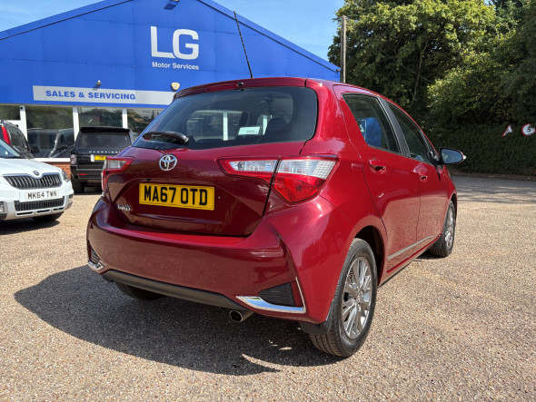 Yaris 1.5 VVT-i Icon Tech