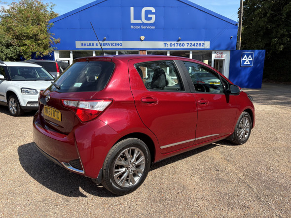 Yaris 1.5 VVT-i Icon Tech