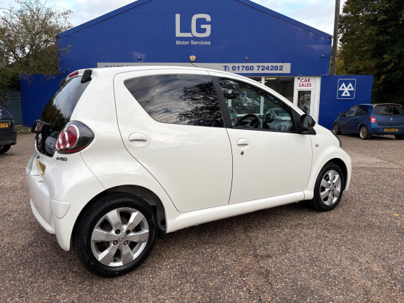 Aygo VVT-I Fire