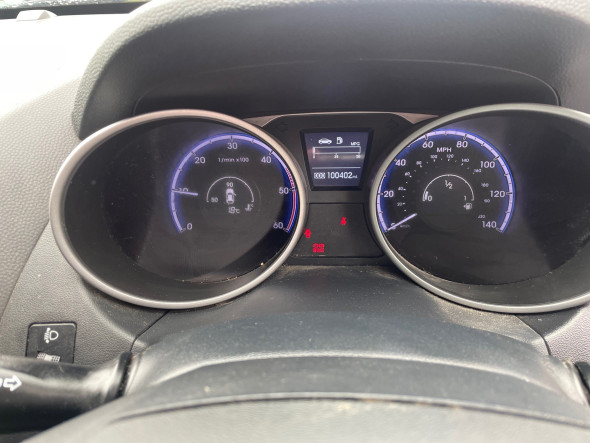 IX35 Premium CRDI 4WD TRADE TO CLEAR