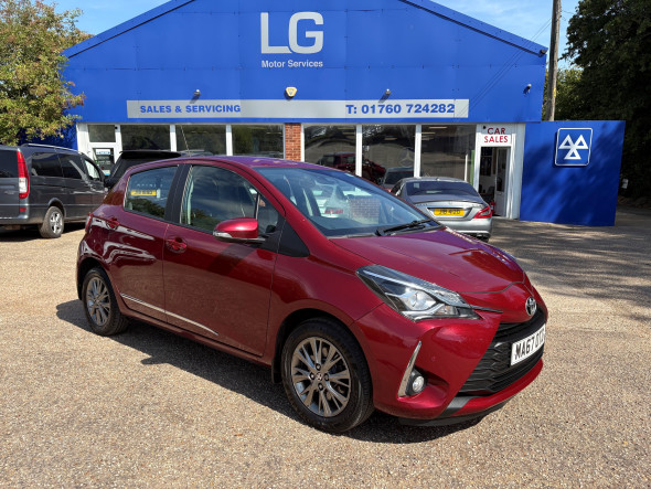 Yaris 1.5 VVT-i Icon Tech