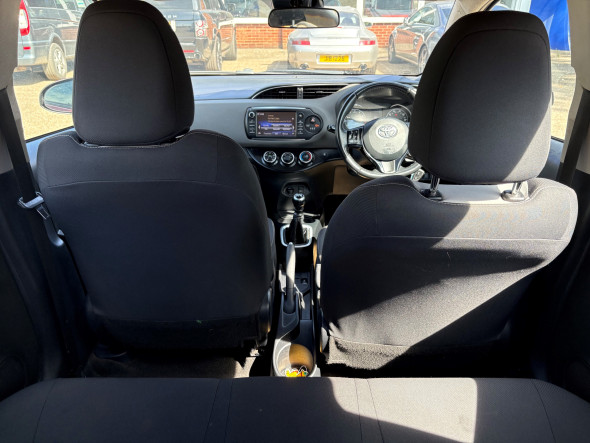 Yaris 1.5 VVT-i Icon Tech