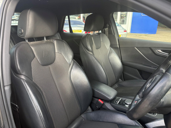 Q2 1.6 TDI S Line SUV