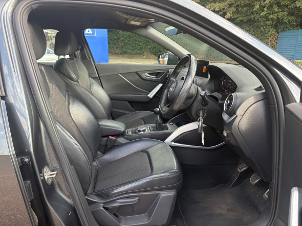 Q2 1.6 TDI S Line SUV