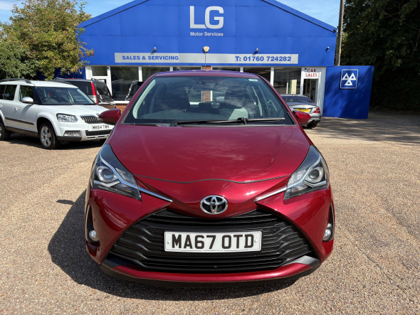 Yaris 1.5 VVT-i Icon Tech