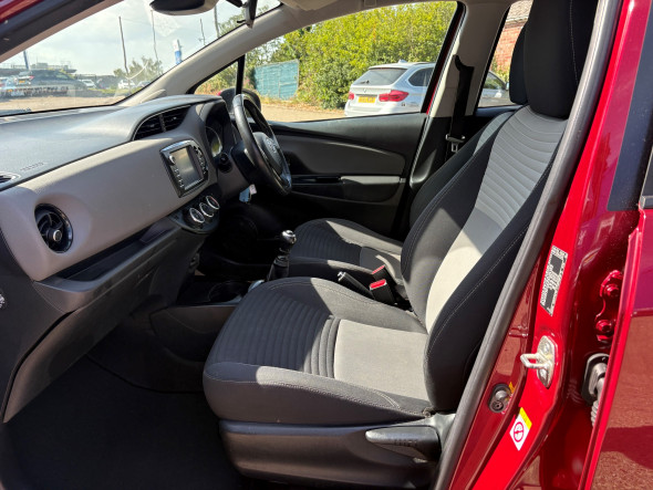 Yaris 1.5 VVT-i Icon Tech