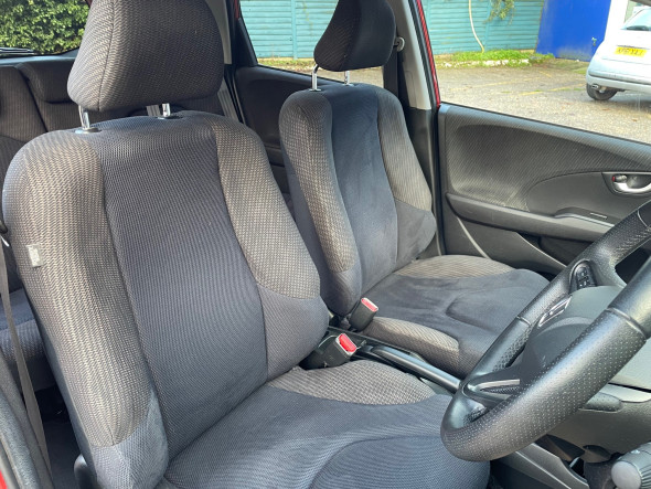 Jazz ES+I-VTEC Automatic
